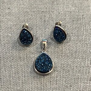 Elegant Blue Teardrop Sterling Silver Jewelry Set